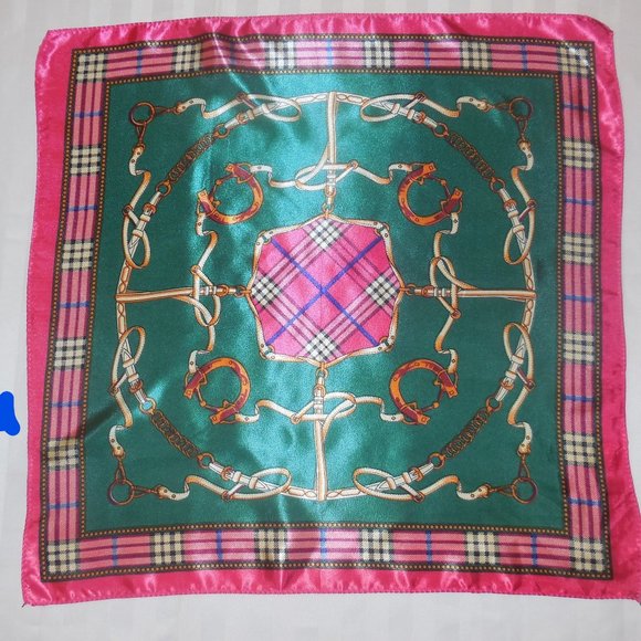 Scarf 19" Square Satin light pink - green classic print - Picture 5 of 5